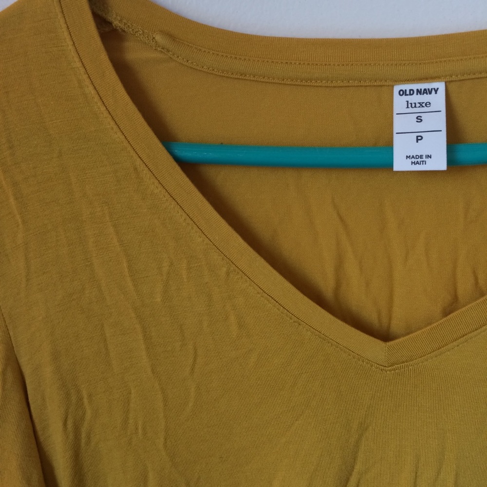 Old Navy Long Sleeve Tee - Picture 2 of 4